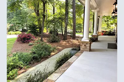 11820 Highland Colony Dr, Roswell, GA 30075 - Photo 3