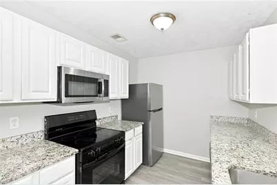 2002 Grove Way, Hampton, GA 30228 - Photo 3