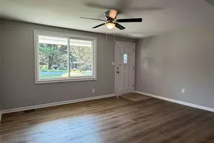 65 W Meadowcliff Cir, Carrollton, GA 30116 - Photo 5