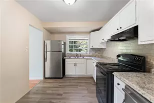10555 Thrasher Rd, Jonesboro, GA 30238 - Photo 13