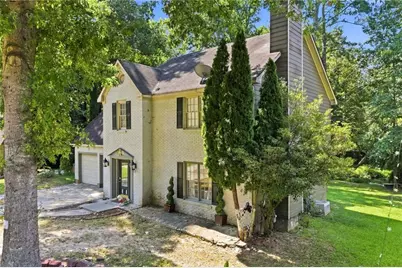 562 Black Creek Drive, Lawrenceville, GA 30044 - Photo 3