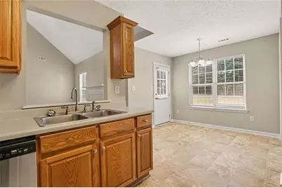 110 McIntosh Estates Drive, Sharpsburg, GA 30277 - Photo 5