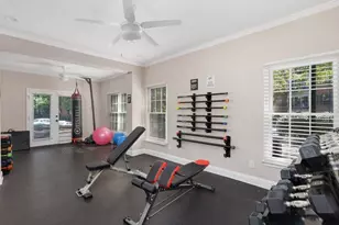 24212 Plantation Dr NE, Atlanta, GA 30324 - Photo 17