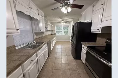 3721 Quail Hollow Trail, Snellville, GA 30039 - Photo 3