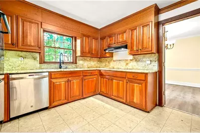 574 Hickory Hills Court, Stone Mountain, GA 30083 - Photo 7