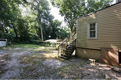 2069 Bolton Road NW, Atlanta, GA 30318 - Photo 15