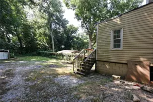 2069 Bolton Rd NW, Atlanta, GA 30318 - Photo 15