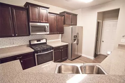 177 Townview Drive, Woodstock, GA 30189 - Photo 7