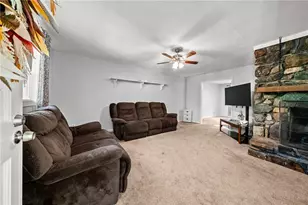 109 Lakeview Cir, Cumming, GA 30040 - Photo 5