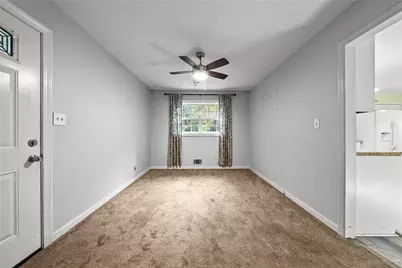 109 Lakeview Circle, Cumming, GA 30040 - Photo 11