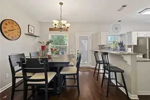 10845 Willow Meadow Cir, Alpharetta, GA 30022 - Photo 9
