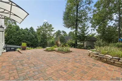 800 Glenairy Drive, Atlanta, GA 30328 - Photo 27