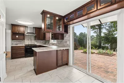 800 Glenairy Drive, Atlanta, GA 30328 - Photo 5