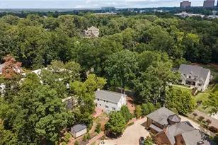 800 Glenairy Dr, Sandy Springs, GA 30328 - Photo 31