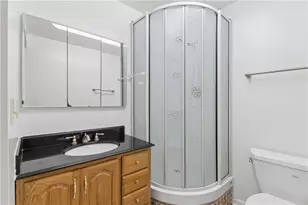 800 Glenairy Dr, Sandy Springs, GA 30328 - Photo 25