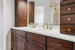 800 Glenairy Dr, Sandy Springs, GA 30328 - Photo 13