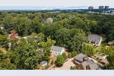 800 Glenairy Drive, Atlanta, GA 30328 - Photo 31