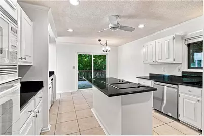 715 Lake Top Way, Roswell, GA 30076 - Photo 11