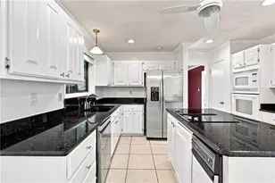 715 Lake Top Way, Roswell, GA 30076 - Photo 9