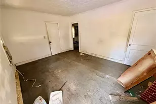 2661 Baker Ridge Dr NW, Atlanta, GA 30318 - Photo 3