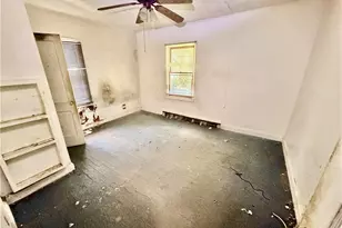 2661 Baker Ridge Dr NW, Atlanta, GA 30318 - Photo 9