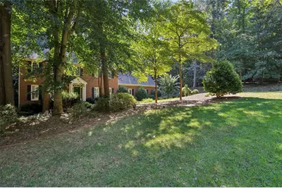 1090 Applecross Drive, Roswell, GA 30075 - Photo 3