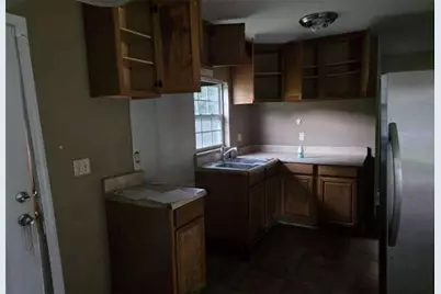 64 Henry Street, Camilla, GA 31730 - Photo 7