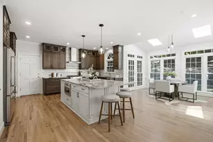 952 Hawkhorn Ct, Alpharetta, GA 30005 - Photo 5