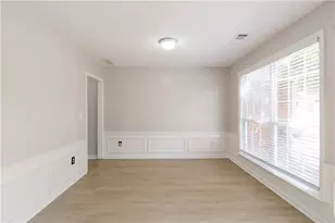 3431 Chastain Glen Ln NE, Marietta, GA 30066 - Photo 3