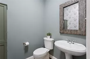 2241 Harry Brooks Dr N W, Atlanta, GA 30318 - Photo 29