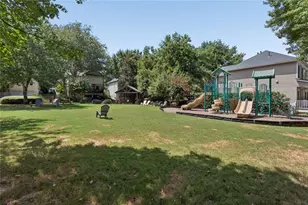 2241 Harry Brooks Dr N W, Atlanta, GA 30318 - Photo 53