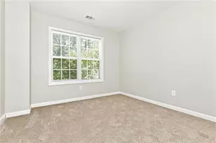 818 Woods Dr NW, Atlanta, GA 30318 - Photo 7