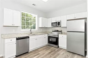 818 Woods Dr NW, Atlanta, GA 30318 - Photo 3
