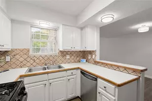 573 Picketts Bend Ct, Marietta, GA 30008 - Photo 5