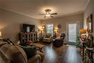 3878 Valley View Ct, Gainesville, GA 30501 - Photo 9