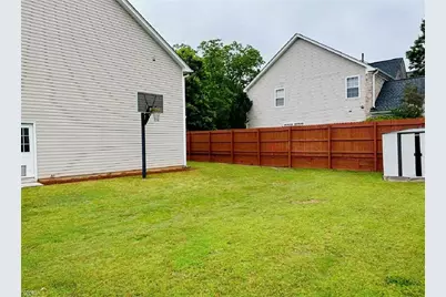 1133 Hawthorn Lane, Grayson, GA 30017 - Photo 11