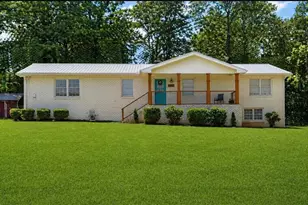 1611 Carlton Ave, Stone Mountain, GA 30087 - Photo 1