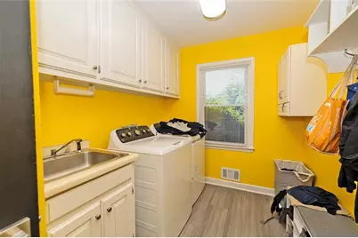 415 Spindle Court, Sandy Springs, GA 30350 - Photo 15
