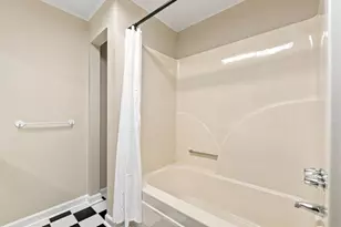 1340 N Crossing Dr NE, Atlanta, GA 30329 - Photo 35