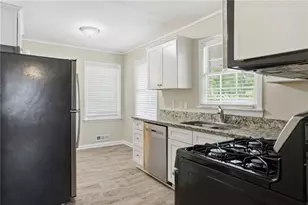 1972 S Columbia Pl, Decatur, GA 30032 - Photo 11