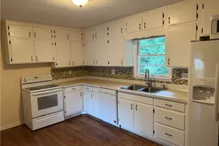 964 Myrtle St, Roswell, GA 30075 - Photo 5