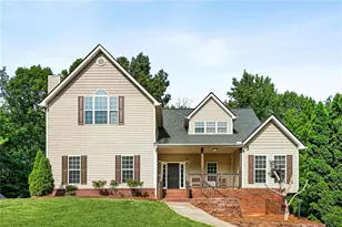 176 Oak Leaf Dr, Carrollton, GA 30116 - Photo 3