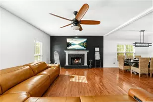 176 Oak Leaf Dr, Carrollton, GA 30116 - Photo 5
