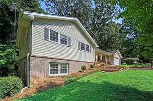 578 Glennhaven Dr NW, Marietta, GA 30064 - Photo 3