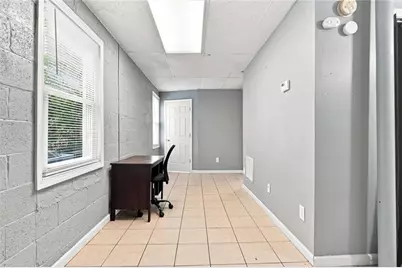 1075 Center Street W, Atlanta, GA 30318 - Photo 13