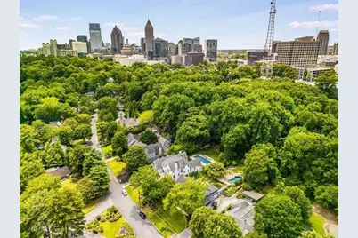 1691 Friar Tuck Road NE, Atlanta, GA 30309 - Photo 9