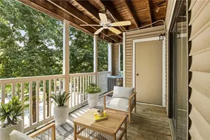 611 Barrington Hills Dr, Sandy Springs, GA 30350 - Photo 5