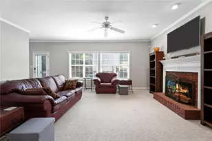 725 Somerset Vale Dr, Lawrenceville, GA 30044 - Photo 3