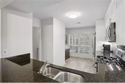 2901 Lenox Road NE #1005, Atlanta, GA 30324 - Photo 11