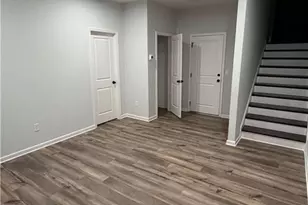 1449 Creekside Cir NW, Atlanta, GA 30318 - Photo 5